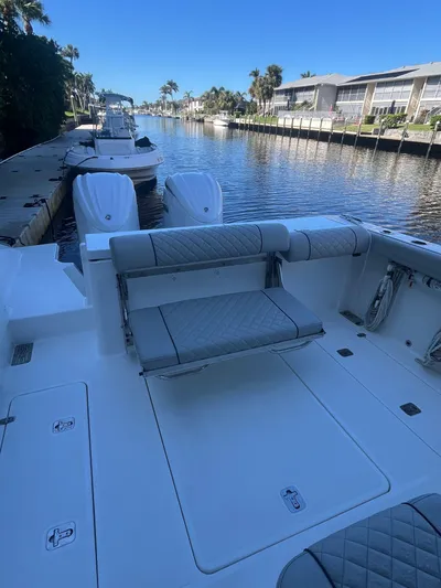  Yacht Photos Pics 2022 Pursuit 325 Os - Image 8