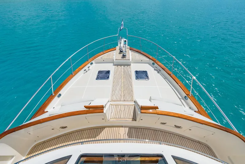 Beth Ann Yacht Photos Pics Foredeck