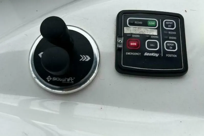  Yacht Photos Pics Control panel of a 2004 Silverton 35 Motor Yacht with Sideshift and SeaKey systems.