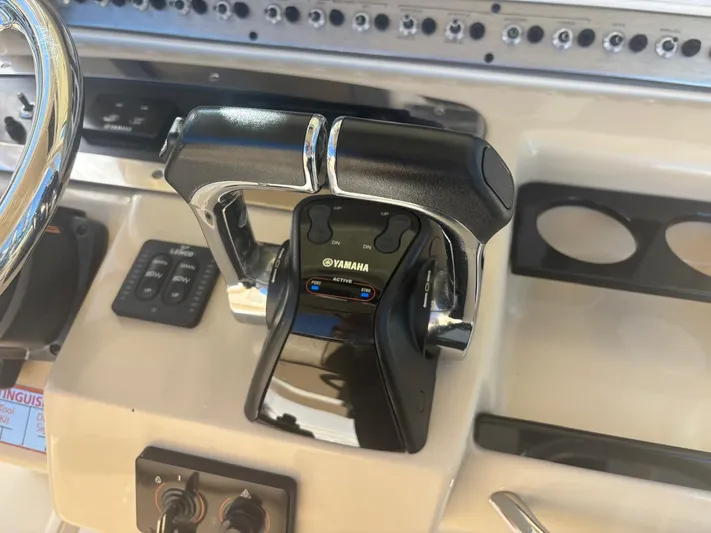  Yacht Photos Pics Yamaha controls on 2013 Scout 282 XSF boat dashboard.