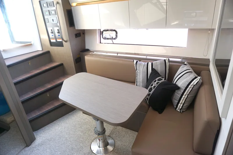 War Downs Eagle Yacht Photos Pics 2022 beneteau grand turismo 41 war downs eagle Salon