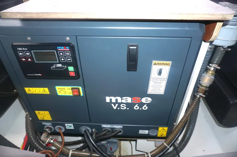 War Downs Eagle Yacht Photos Pics 2022 Beneteau Grand Turismo 41 War Downs Eagle Generator