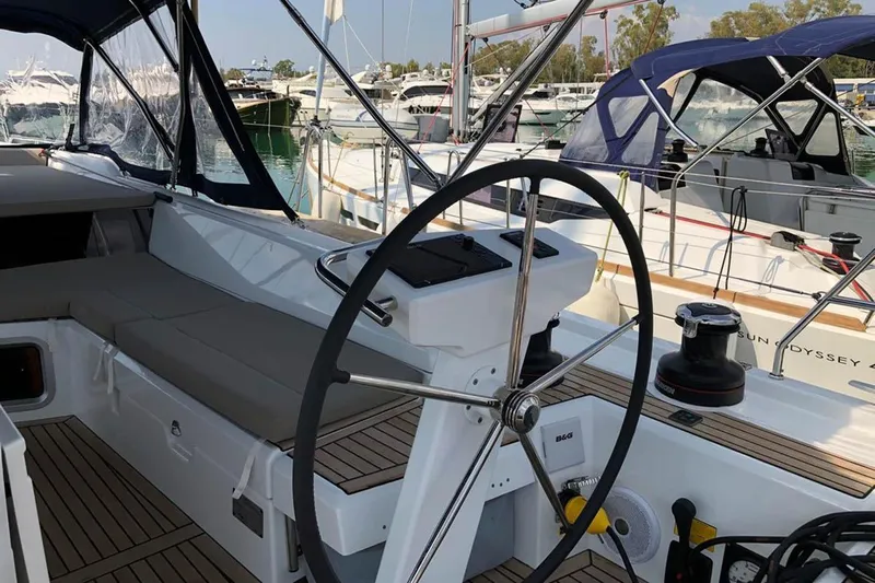 Christina Yacht Photos Pics Christina - Cockpit View (2)