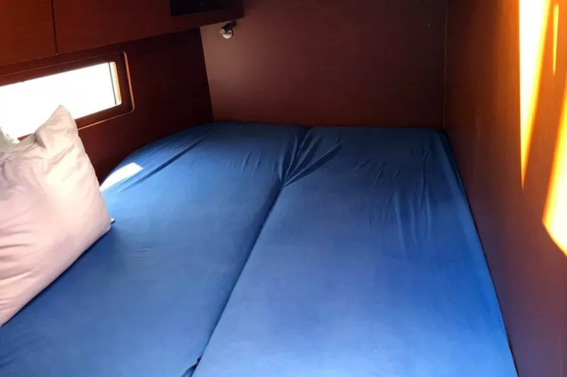 Christina Yacht Photos Pics Christina - Cabin View (1)