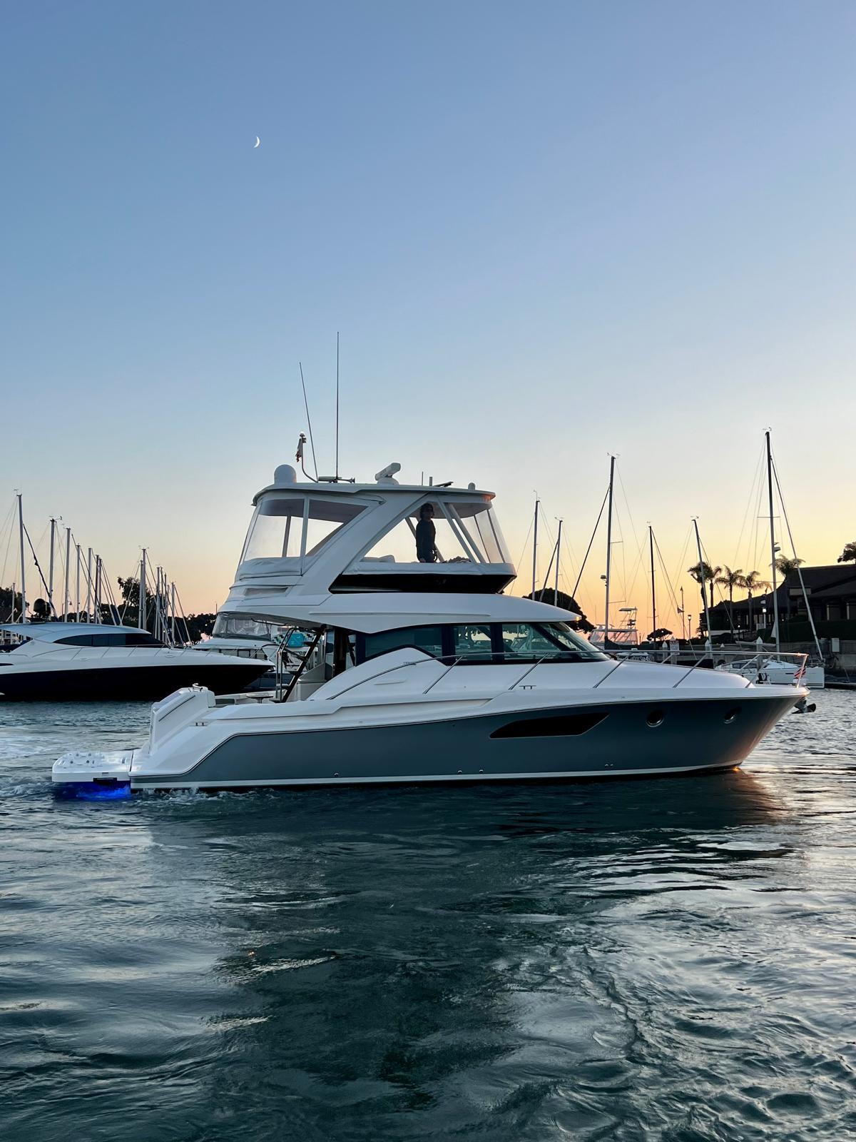 2019 Tiara Yachts F44 Flybridge Flybridge for sale - YachtWorld