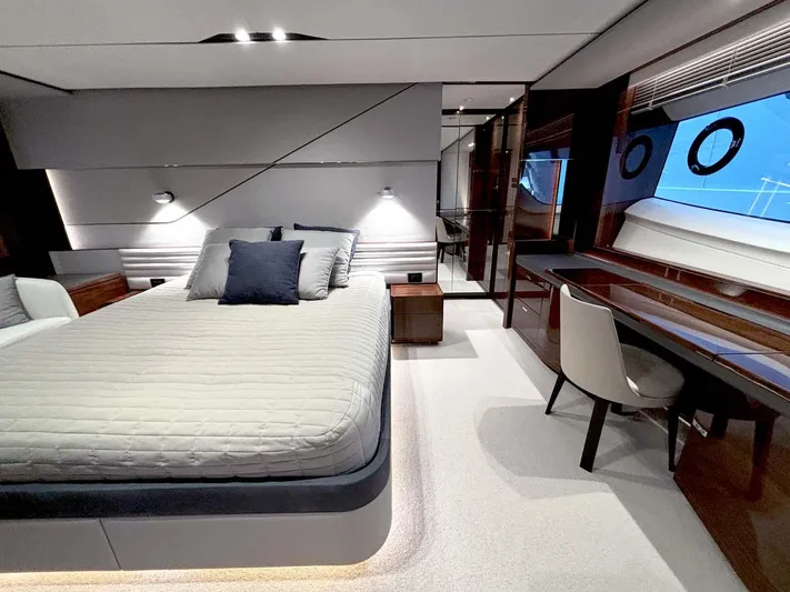 Alexandra II Yacht Photos Pics Princess S78 2021 sportsfly flybridge open