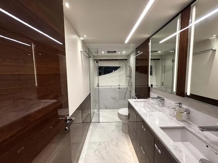 Alexandra II Yacht Photos Pics Princess S78 2021 sportsfly flybridge open