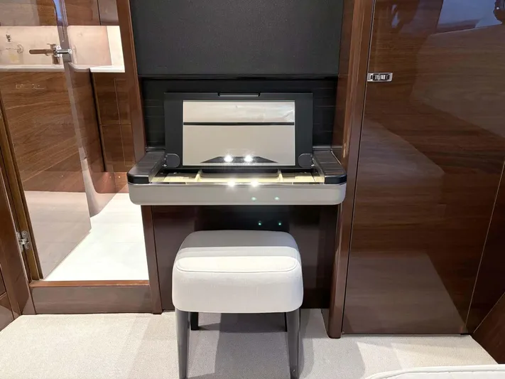 Alexandra II Yacht Photos Pics Princess S78 2021 sportsfly flybridge open