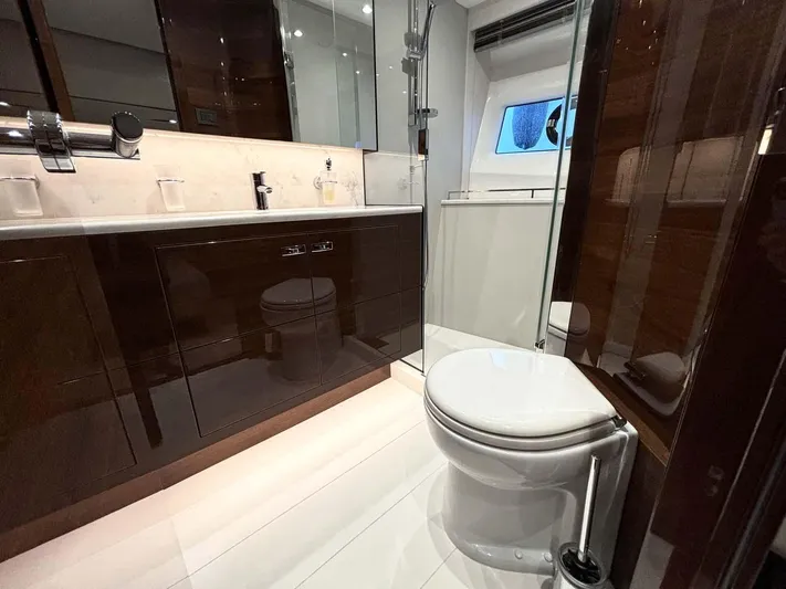 Alexandra II Yacht Photos Pics Princess S78 2021 sportsfly flybridge open