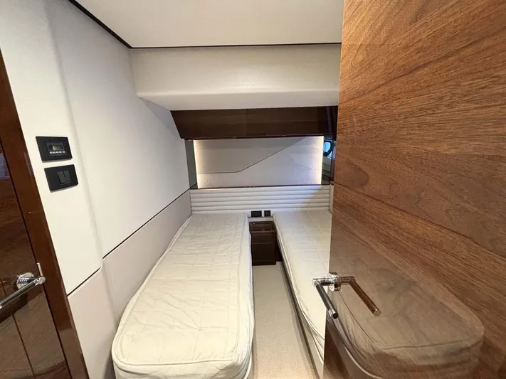 Alexandra II Yacht Photos Pics Princess S78 2021 sportsfly flybridge open