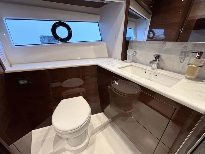 Alexandra II Yacht Photos Pics Princess S78 2021 sportsfly flybridge open