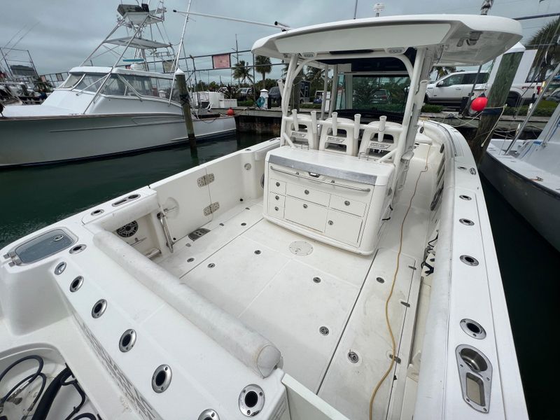 2015 Boston Whaler 350 Outrage