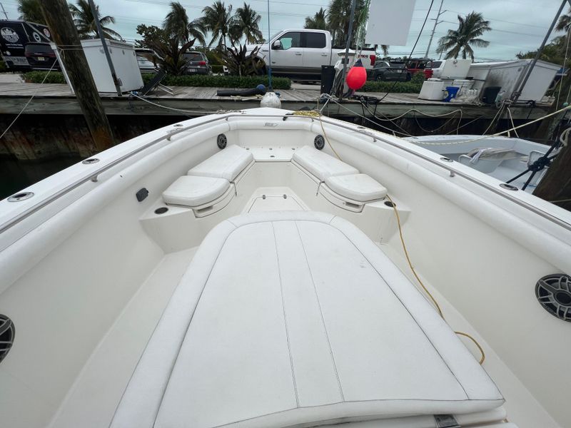 2015 Boston Whaler 350 Outrage