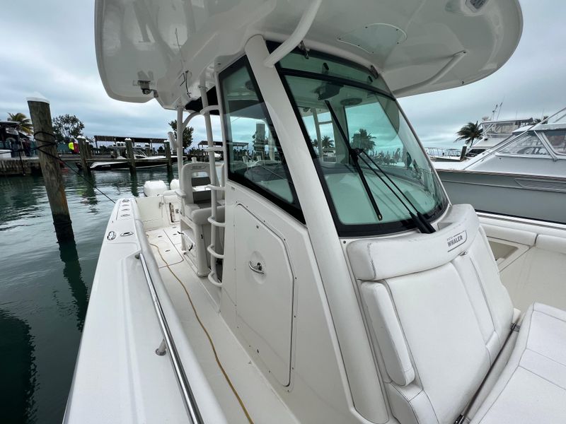 2015 Boston Whaler 350 Outrage