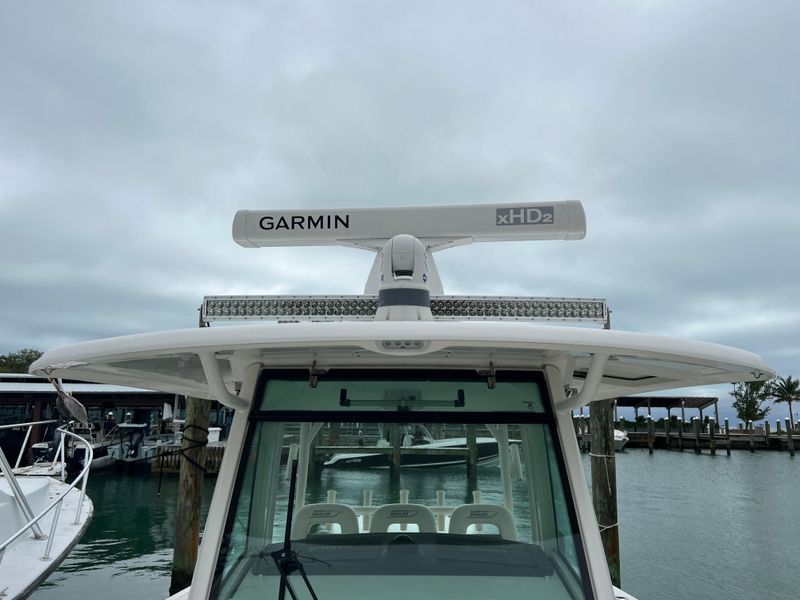 2015 Boston Whaler 350 Outrage