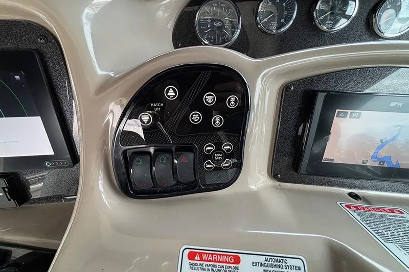  Yacht Photos Pics 2005 Sea Ray 340 Sundancer dashboard with navigation and control panel.