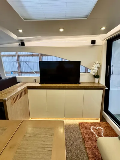 Magic Carpet Yacht Photos Pics Lift TV