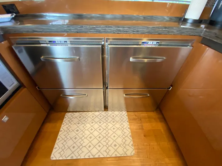 Yonder Star Yacht Photos Pics Stainless steel kitchen drawers on 2016 Sea Ray 510 Fly yacht.