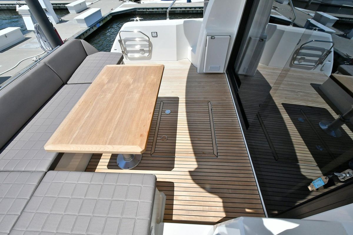 2019 Prestige 46 