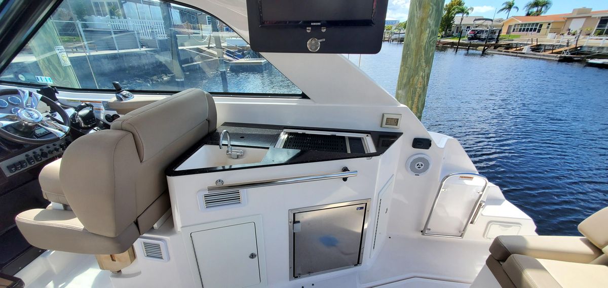 2013 Regal 35 Sport Coupe