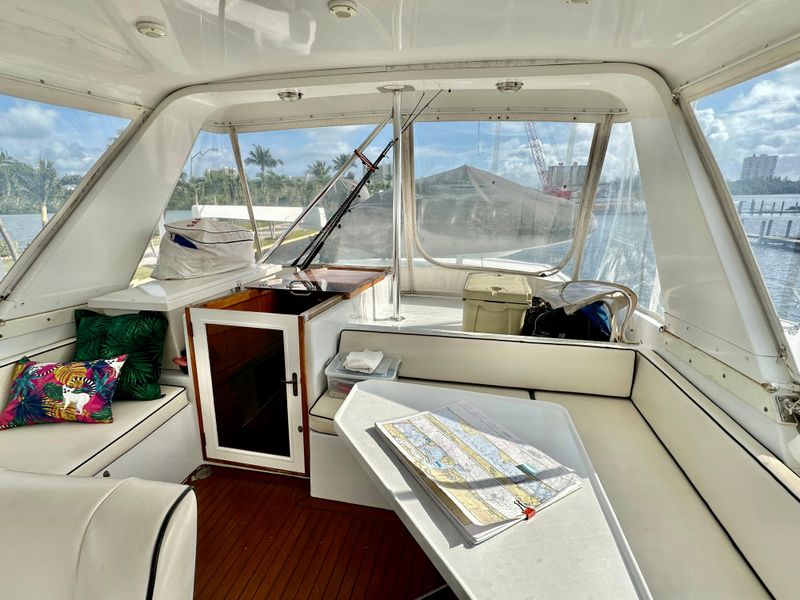 1988 Ocean Alexander 54 COCKPIT MOTOR YACHT