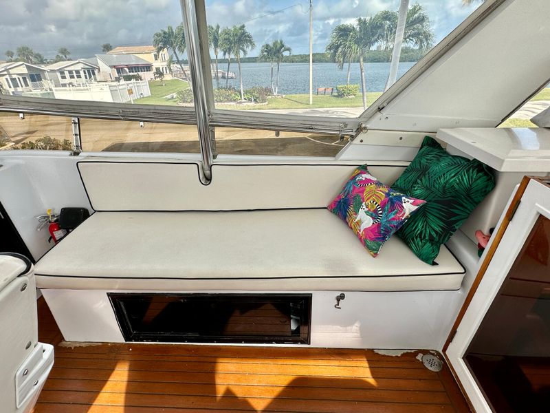 1988 Ocean Alexander 54 COCKPIT MOTOR YACHT