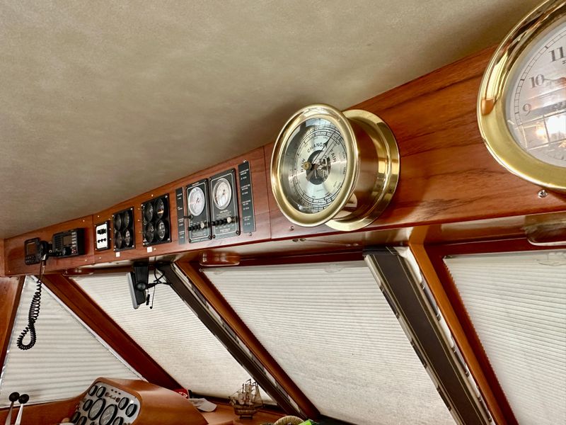 1988 Ocean Alexander 54 COCKPIT MOTOR YACHT