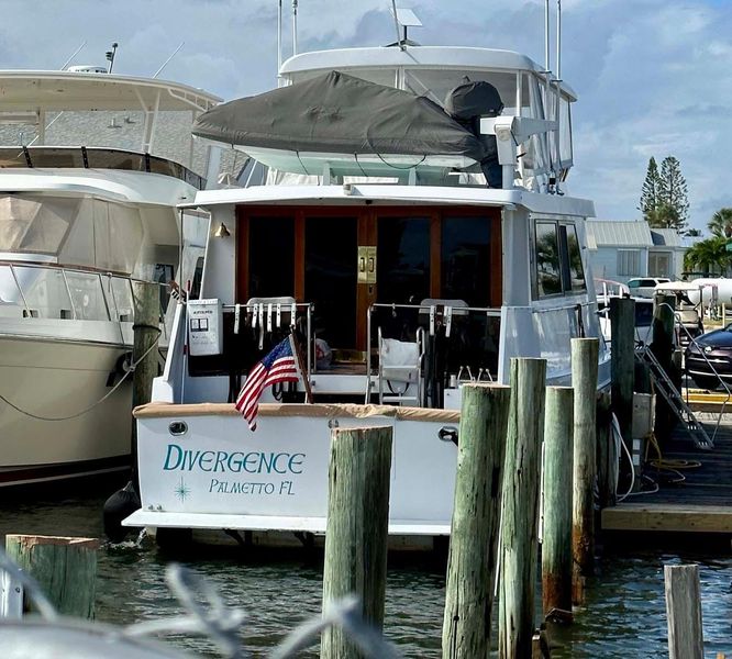 1988 Ocean Alexander 54 COCKPIT MOTOR YACHT