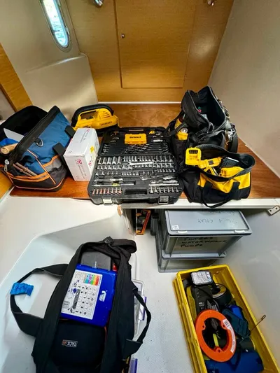 Benevah Yacht Photos Pics 