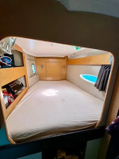 Benevah Yacht Photos Pics 