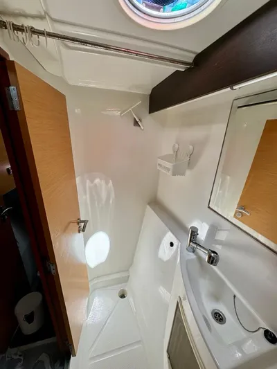 Benevah Yacht Photos Pics 