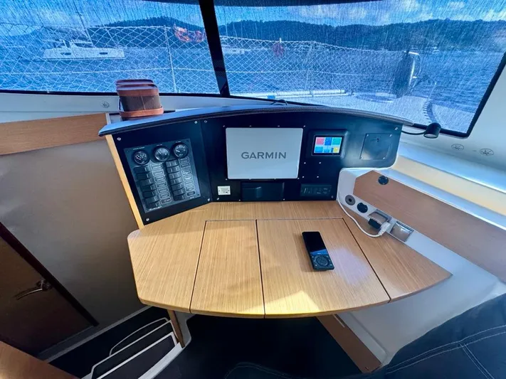 Benevah Yacht Photos Pics 