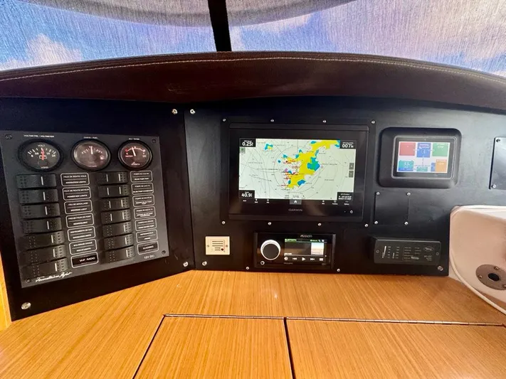 Benevah Yacht Photos Pics 