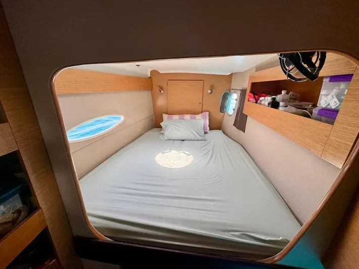 Benevah Yacht Photos Pics 