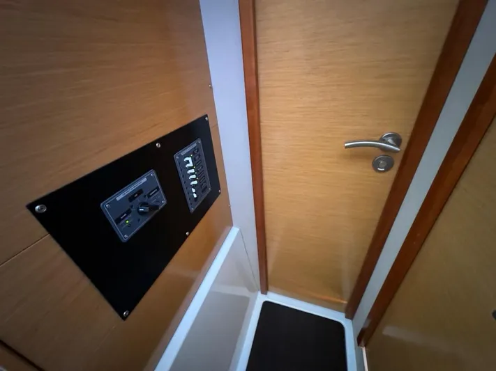 Benevah Yacht Photos Pics 