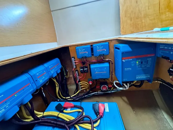 Benevah Yacht Photos Pics 