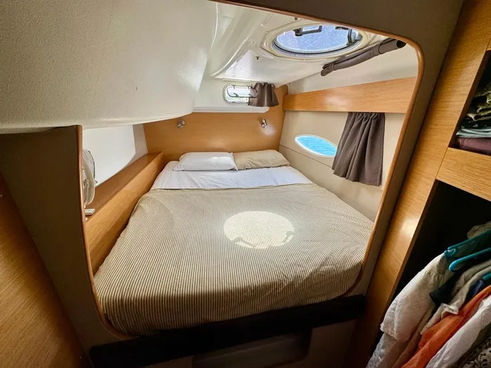 Benevah Yacht Photos Pics 