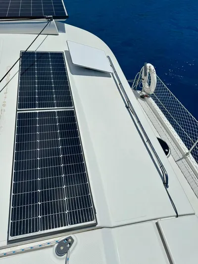 Benevah Yacht Photos Pics 