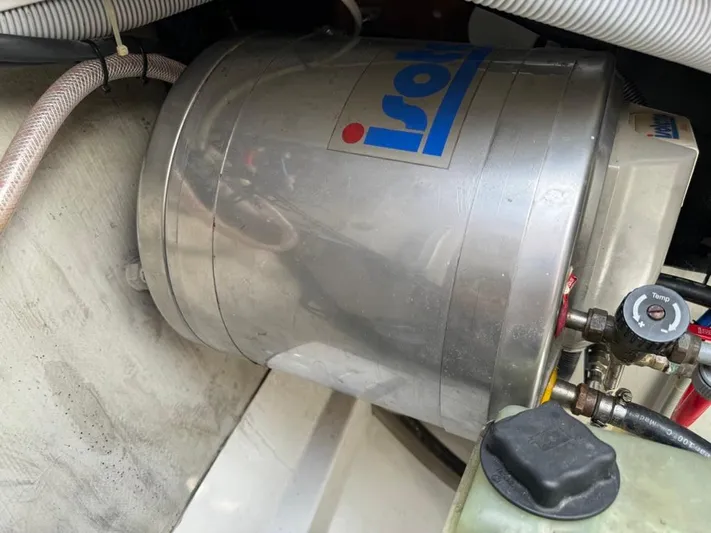 Benevah Yacht Photos Pics 