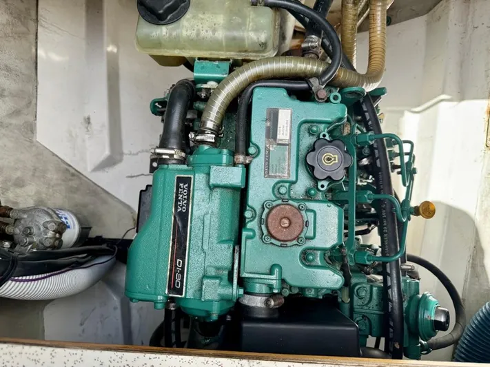 Benevah Yacht Photos Pics 