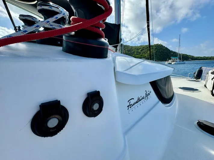 Benevah Yacht Photos Pics 