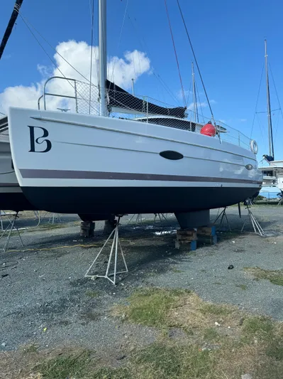 Benevah Yacht Photos Pics 