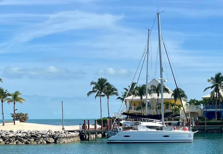 Benevah Yacht Photos Pics 