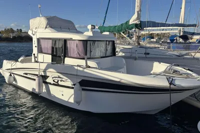 2015 Beneteau Barracuda 9