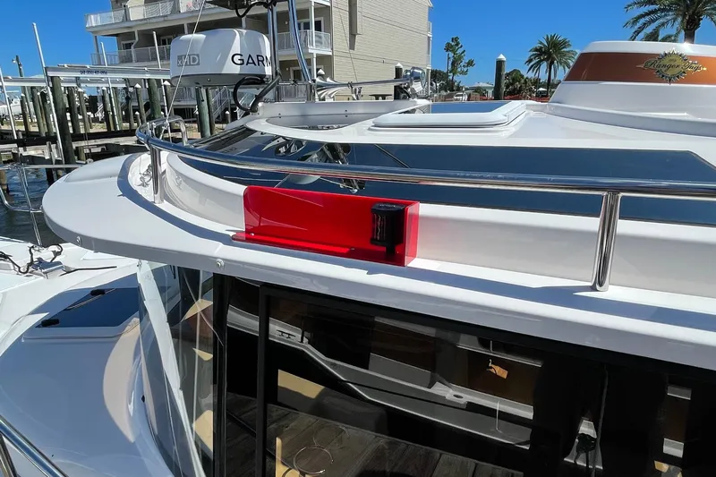  Yacht Photos Pics 2026 Ranger Tugs R-29 S boat docked, featuring sleek design and modern equipment.