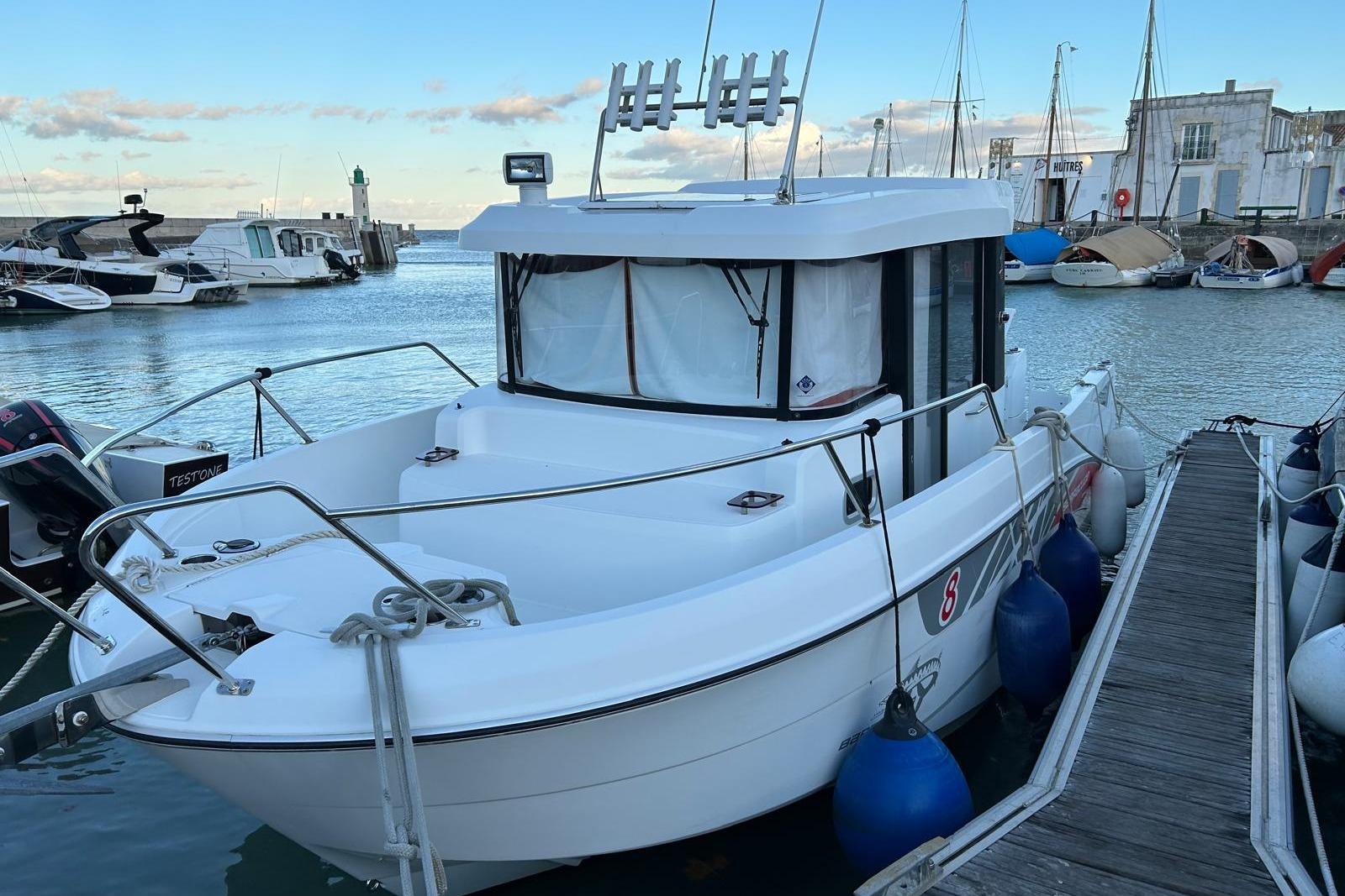 2017 Beneteau Barracuda 8
