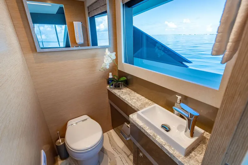 Stotsea Yacht Photos Pics 