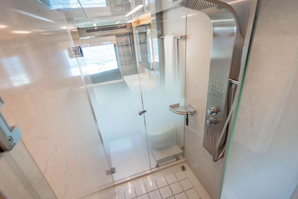 2020 Ocean Alexander 84 