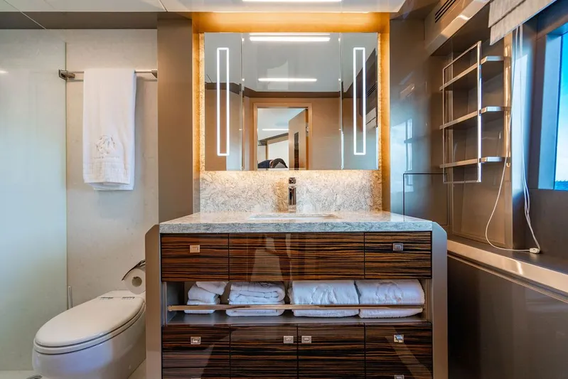 Stotsea Yacht Photos Pics 