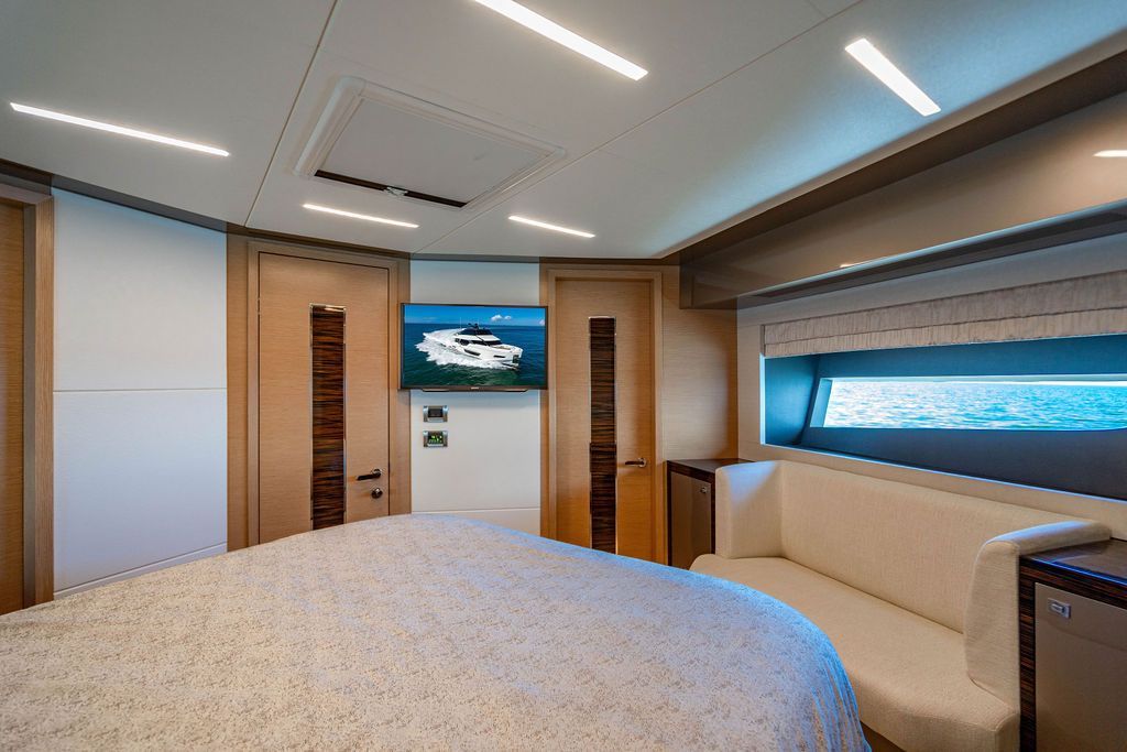 2020 Ocean Alexander 84 